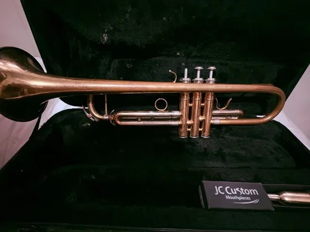 Trompete Dolphin + Bocal JC Custom B4LS + Case Rígido - Foto 4