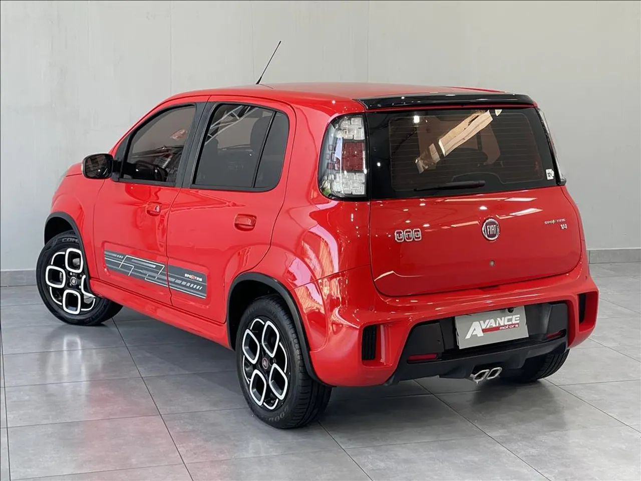 Fiat Uno SPORTING 1.4 EVO Fire Flex 8V 4p, foto 2 de 20