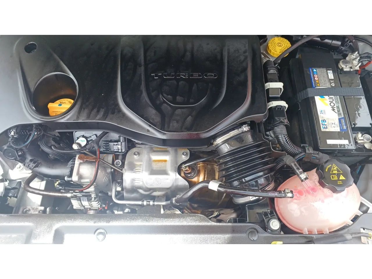 Jeep Commander Limited T270 1.3 TB Flex Aut., foto 15 de 16