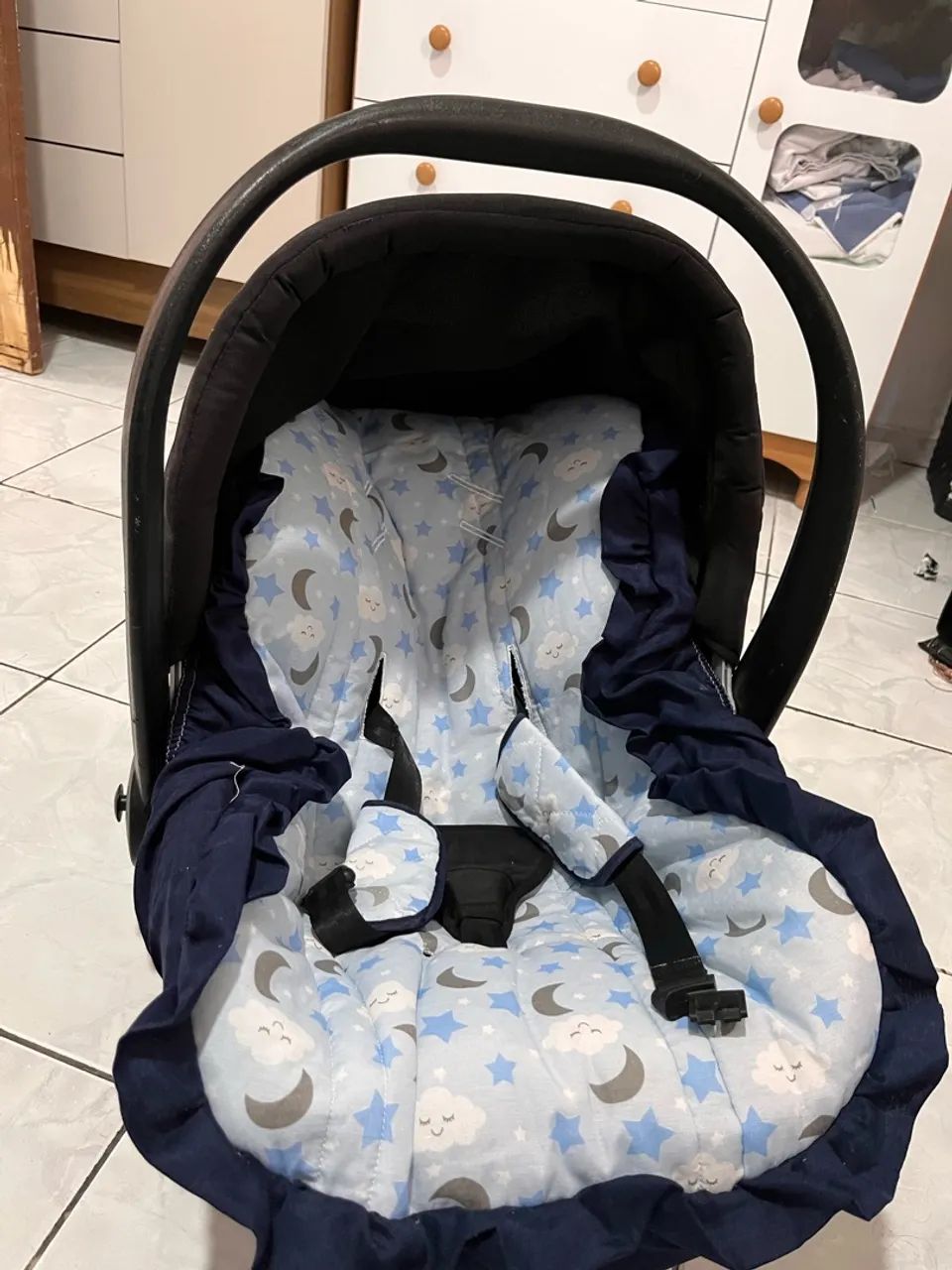 Bebê conforto Burigotto com suporte e capa