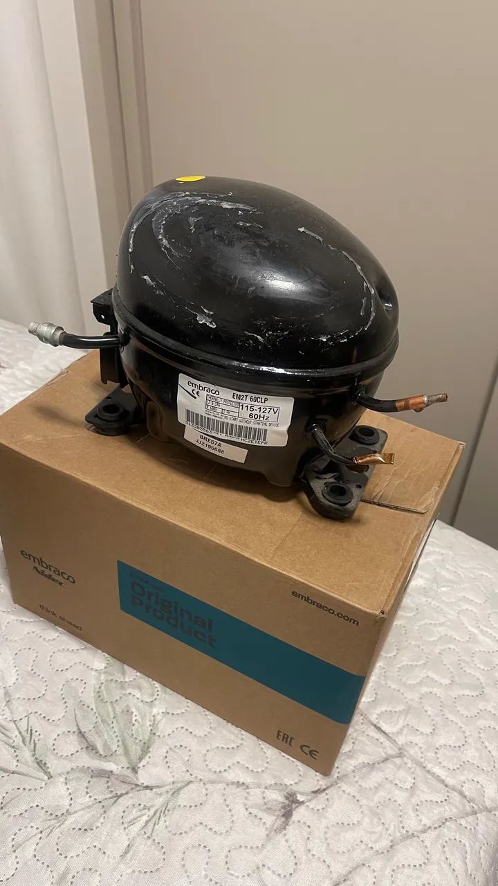 COMPRESSOR USADO À VENDA  Compressor Embraco EM2T 60CLP Tensão: 115-127V | 60Hz