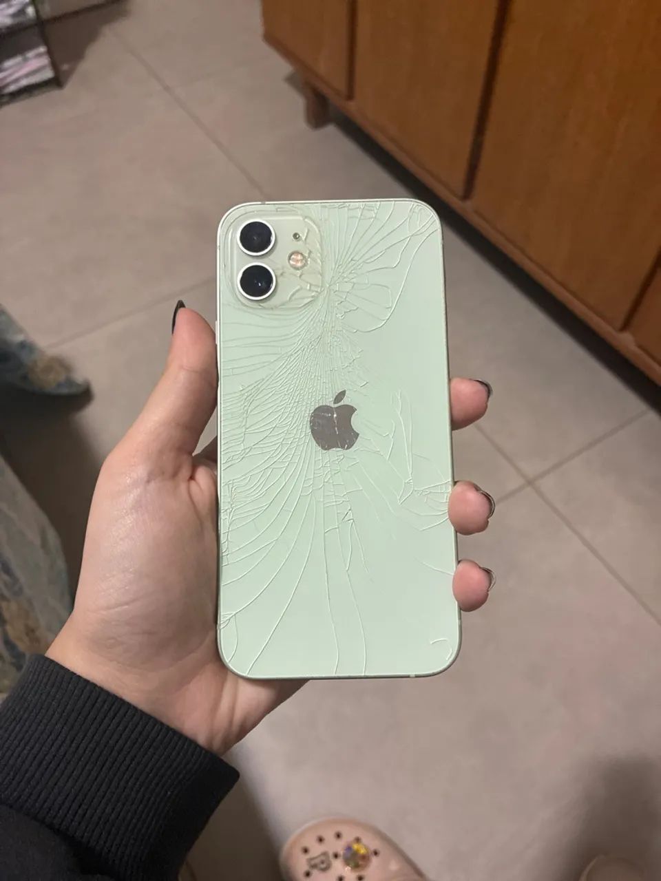Iphone 12 - verde - Foto 3