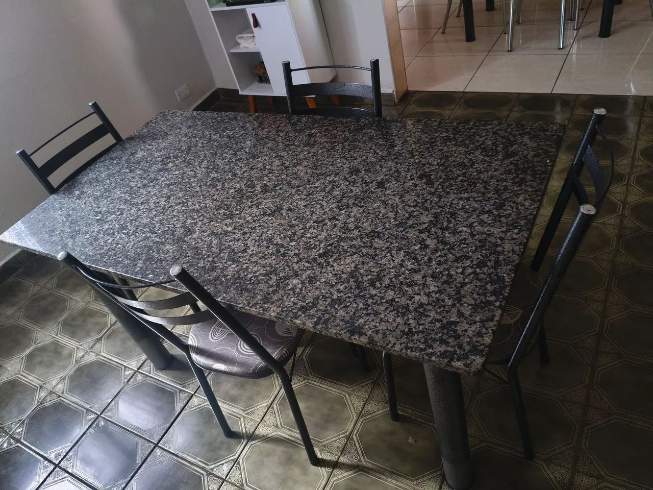 Mesa com 4 cadeiras - Foto 2