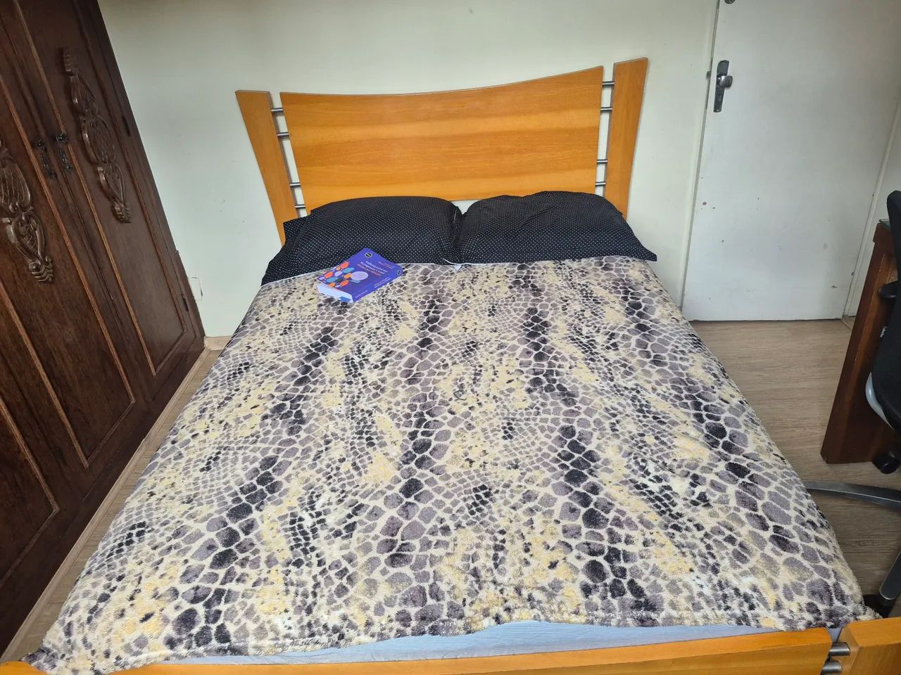 Título: Cama Casal com Colchão - Madeira - Foto 5