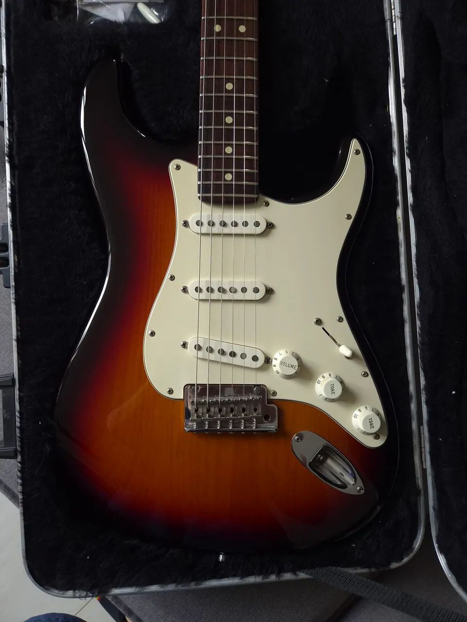 Fender Stratocaster American Standard Sunburst - Foto 2