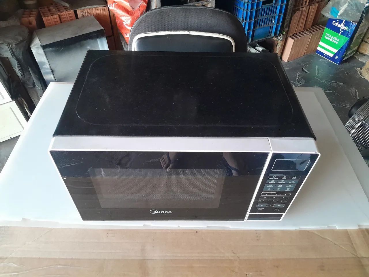 Micro-ondas midea usado com garantia  - Foto 3