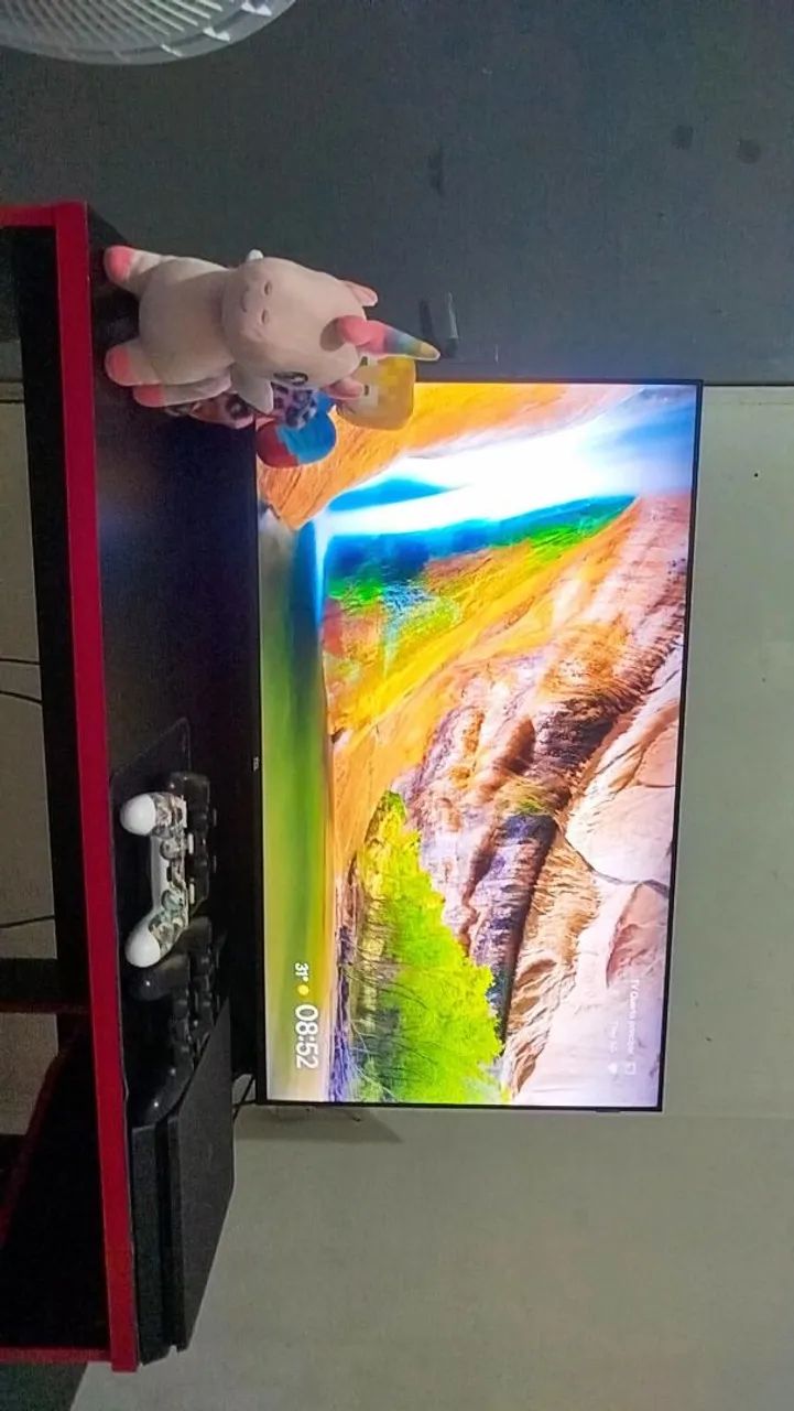 Uma televisão de 43 polegadas  - Foto 3