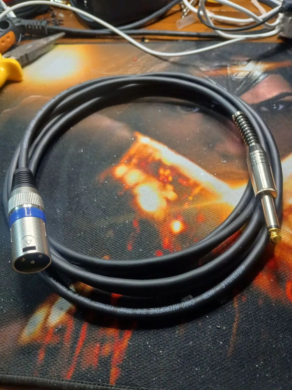 Cabo XLR Macho/P10 com 3 metros Profissional
