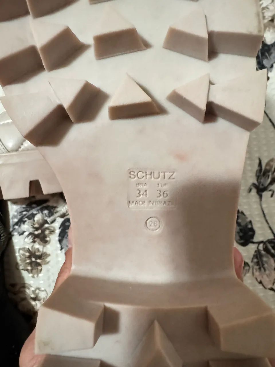 Coturno Schutz matelassê bege, nº 34 - Foto 2