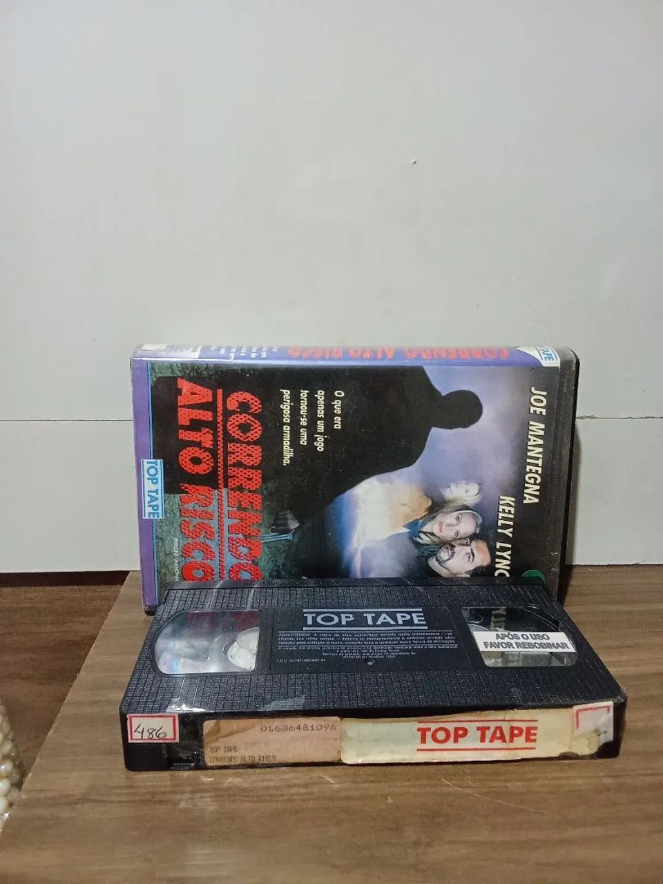 Vhs filme correndo alto risco (legendado) - Foto 4