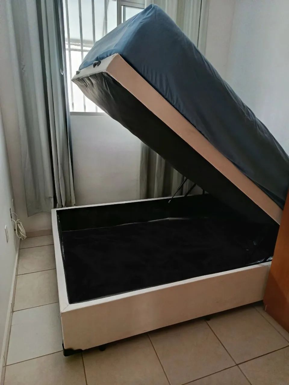 Baú/box cama casal