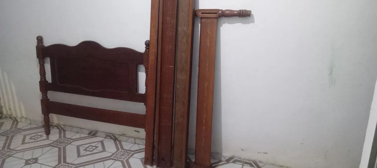 Cama casal de madeira maciça Angelim - Foto 3