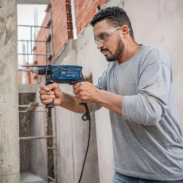 Furadeira De Impacto Gsb13re 1/2 750w 220v +23 Peças Bosch Neutro 220v - Foto 2