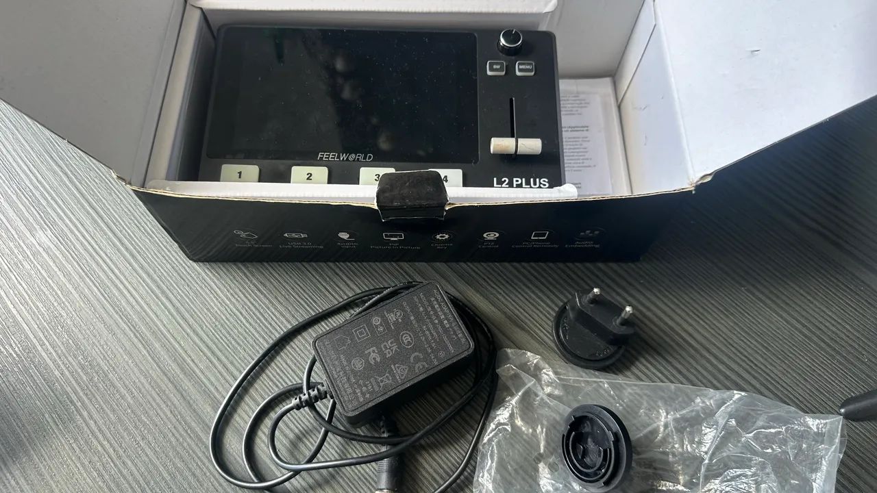 Mixer de Vídeo Feelworld L2 Plus - Mesa de Corte para Lives e Streaming - Foto 2