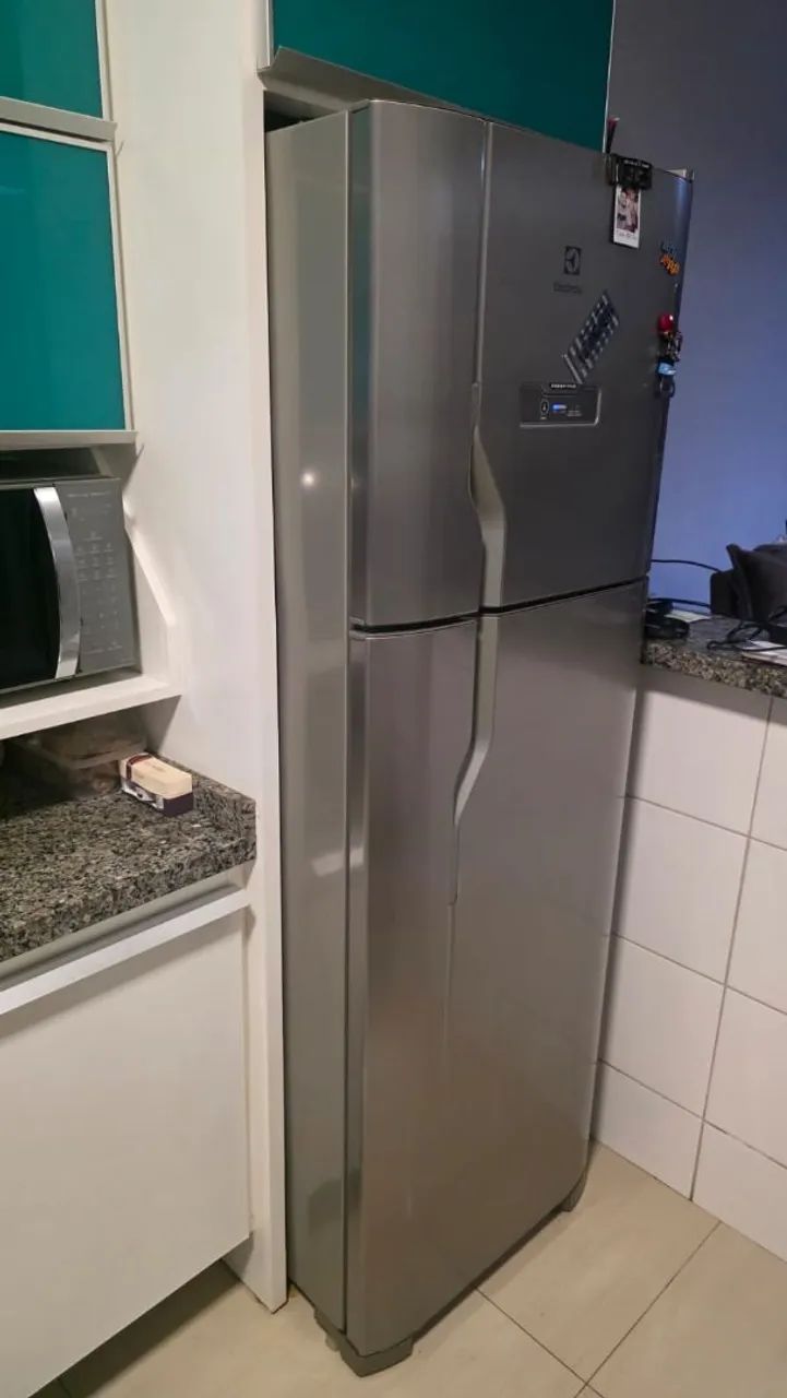 Geladeira Electrolux 370 L Cromada - Foto 2