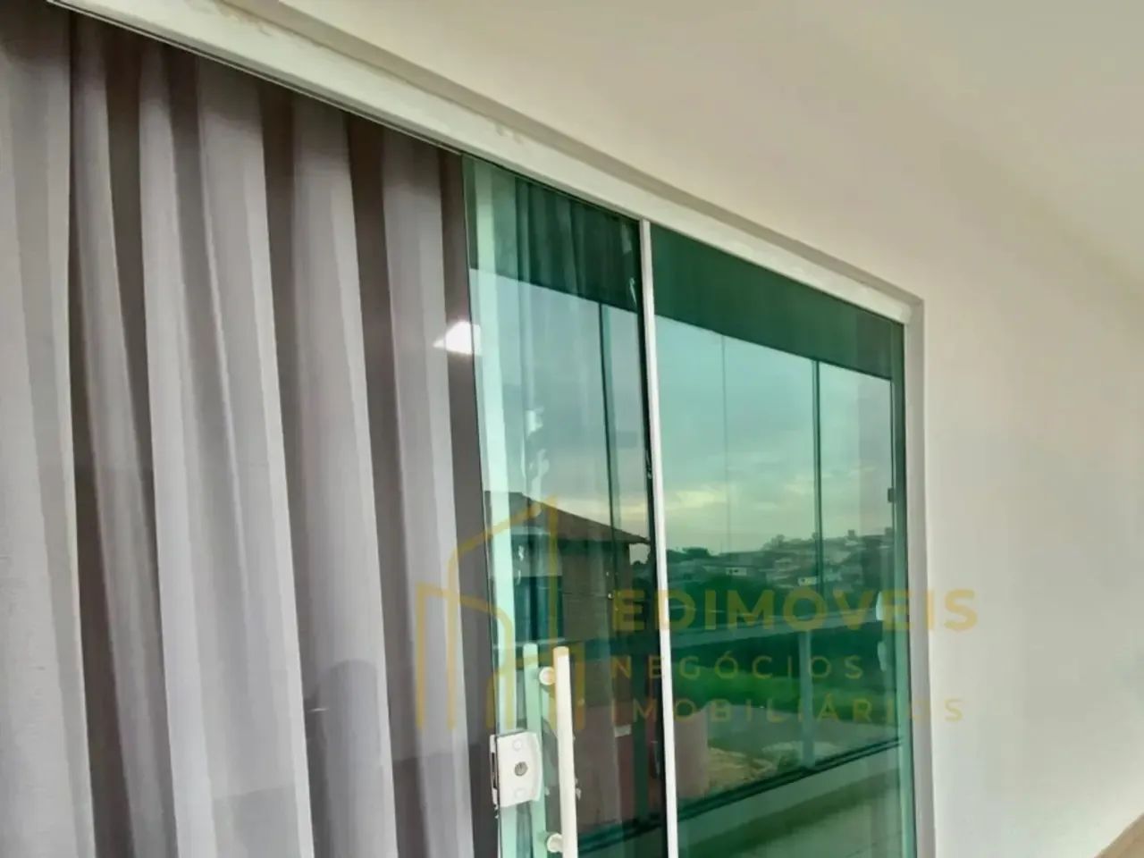 Colina de Laranjeiras| Casa 4 quartos, suíte com closet e varanda - Foto 3