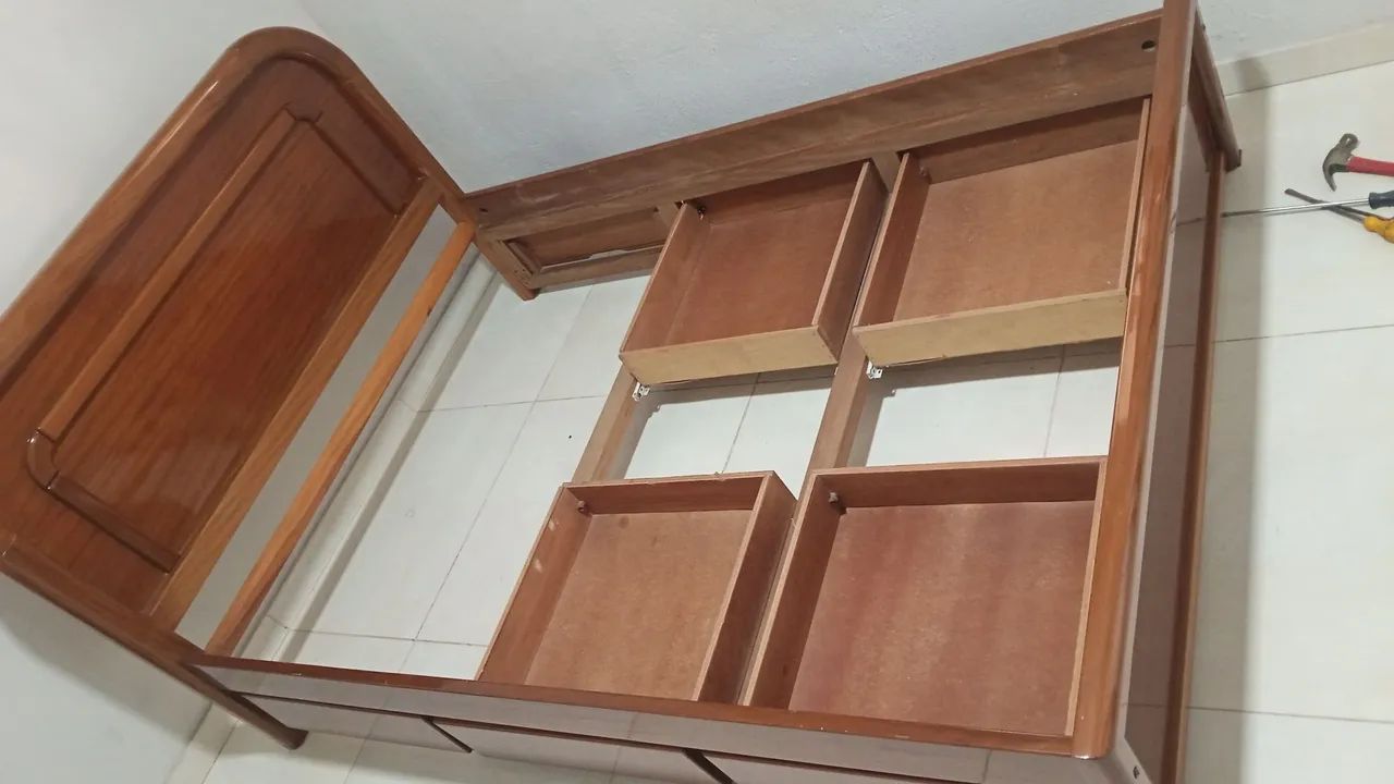 Cama casal com 4 gavetas madeira