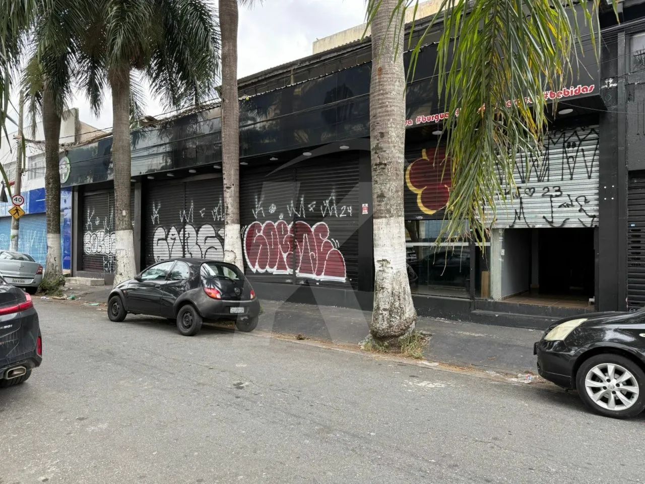 Salão no Mandaqui, 210 m² com 01 sala e 04 banheiros