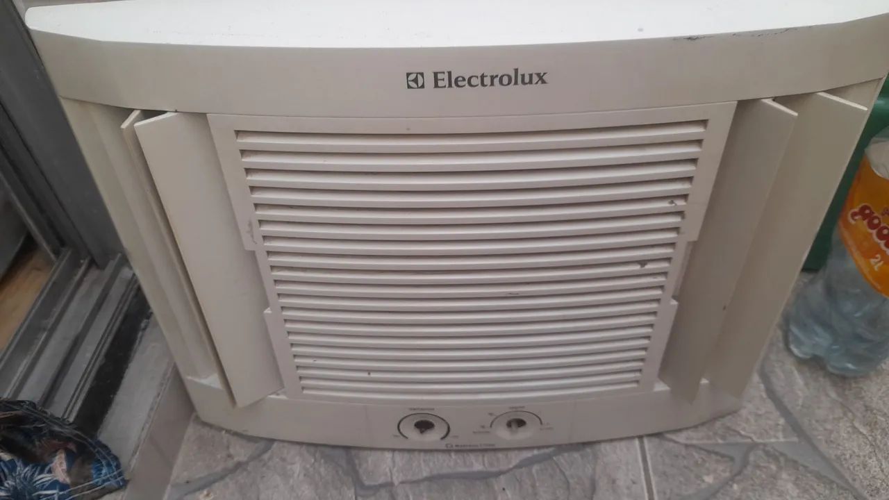 Ar condicionado ELETROLUX 7500 BTUs - Foto 2