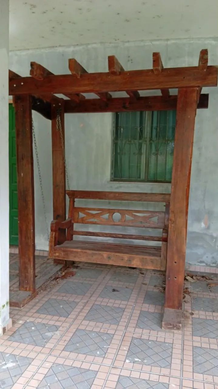 Balanço demolição em bom estado. 