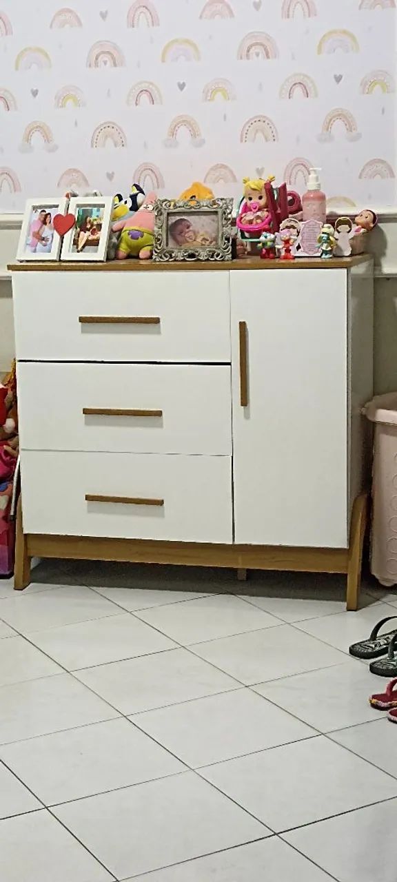 Cômoda Bebê Retro Moveis Peroba Guti 03 gavetas 01 porta MDF