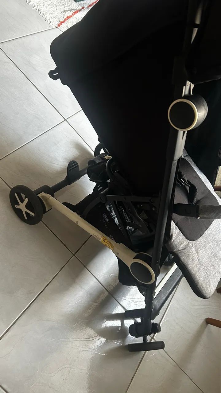 Carrinho de bebê chicco - Foto 4