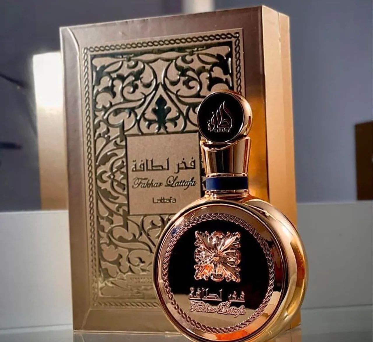 Fakhar Gold perfume Árabe 