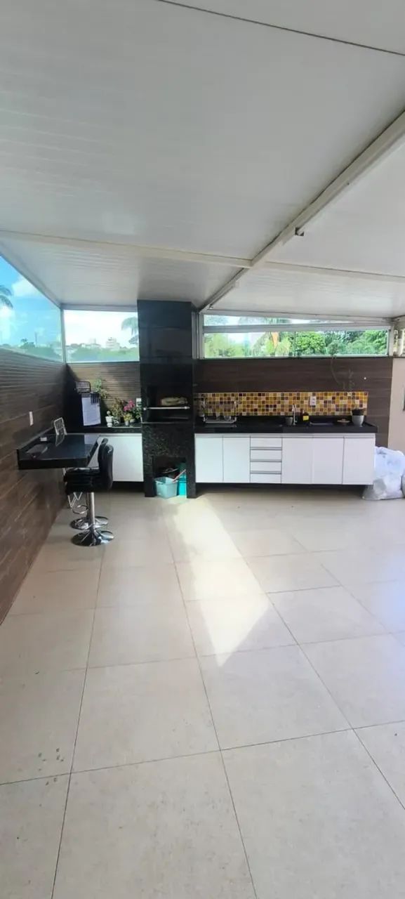 Área Privativa 3 Quartos com 212 m²