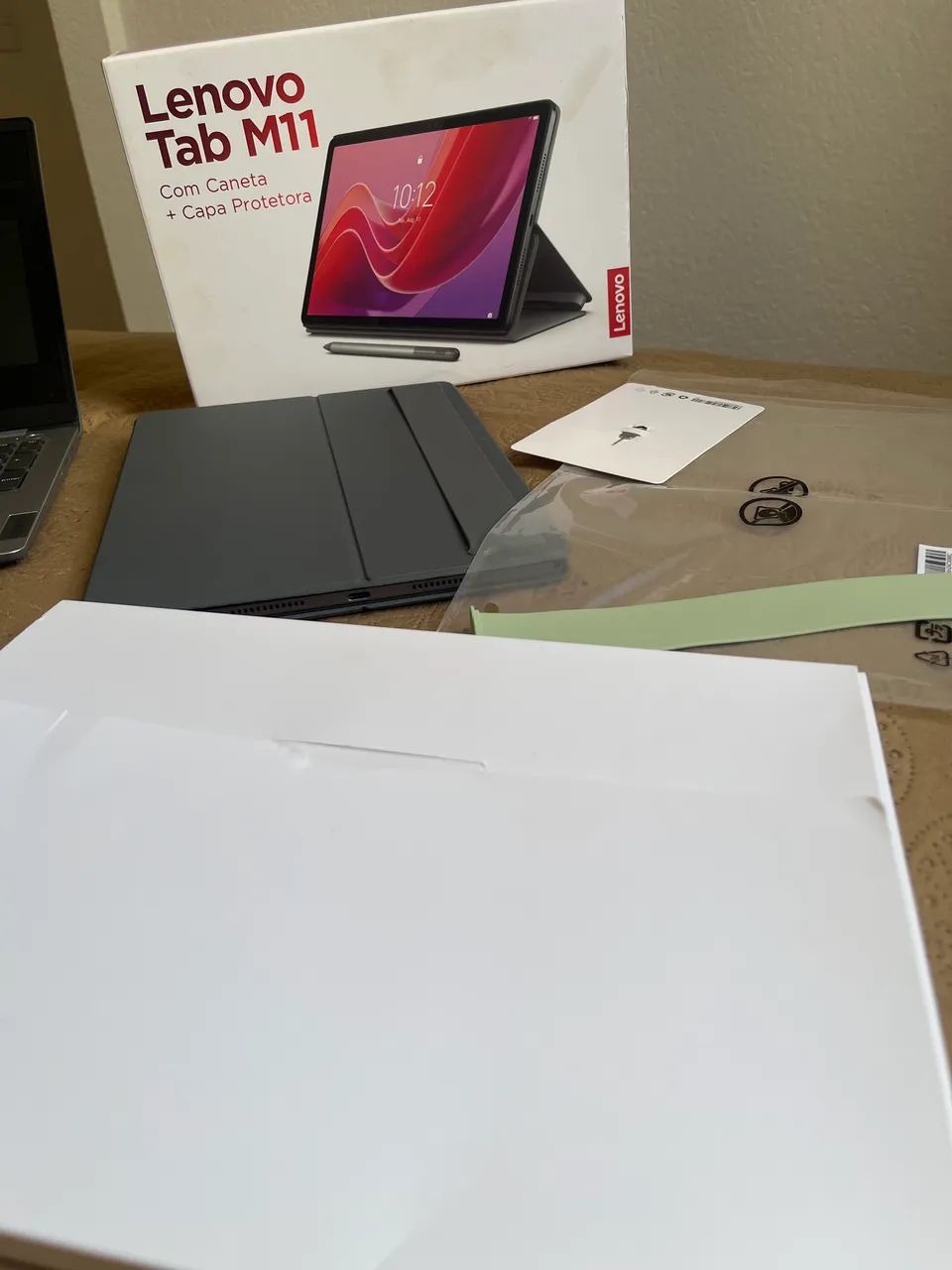 Tablet Lenovo M11 - Nunca usado 