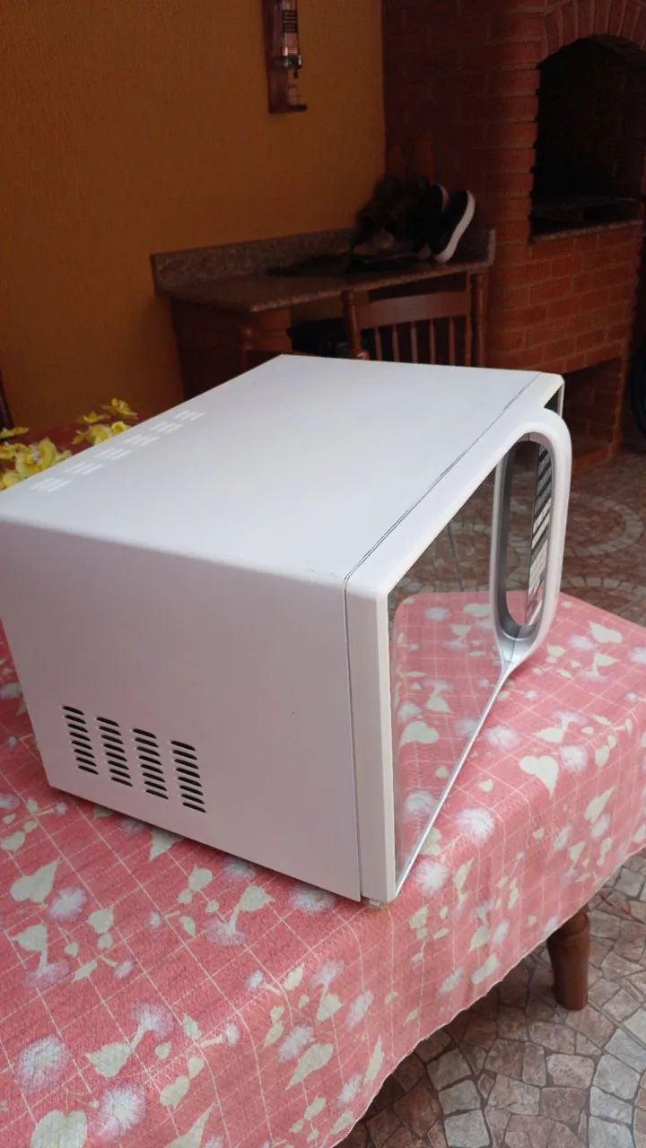 Microoda midea espelhado 30 litros  - Foto 2