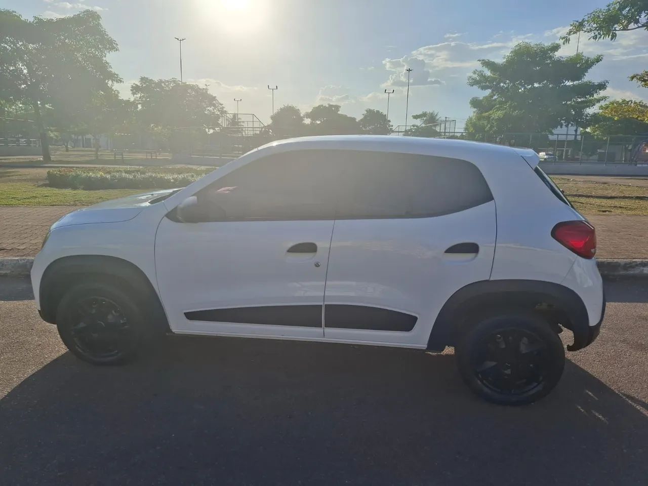 Renault Kwid Zen 1.0 Flex 12V 5P Mec. 2021 - Foto 4