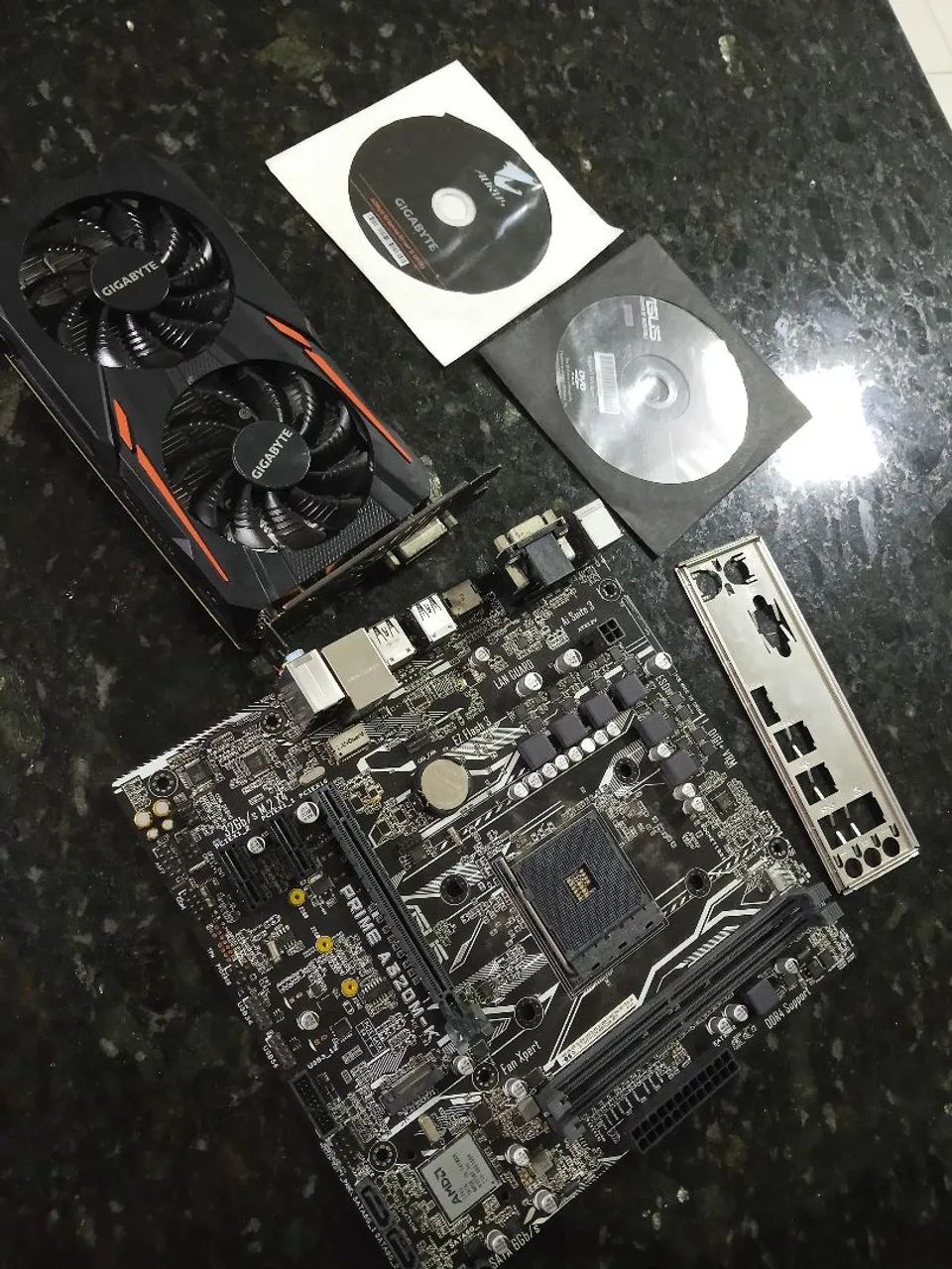 Placa mãe Asus a320m-k queimada; GPU Gigabyte GTX 1050TI sem dar vídeo