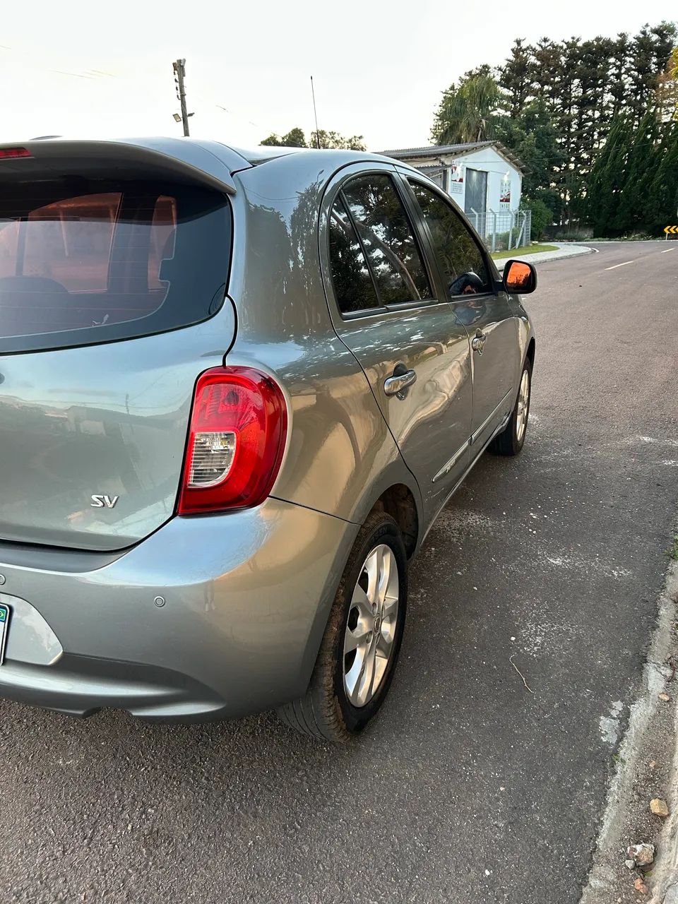 Nissan March 2016