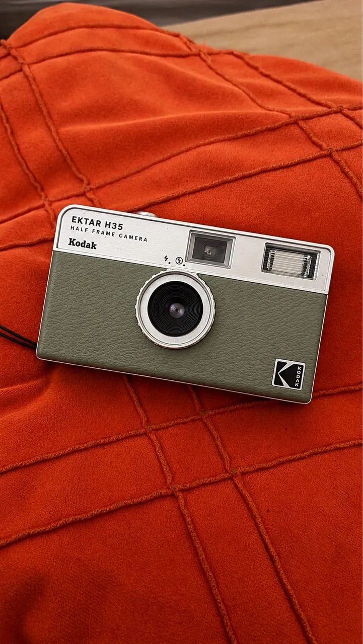 Câmera Kodak Ektar H35 