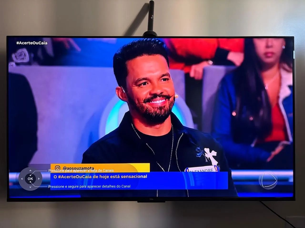 Oportunidade TV 50 polegadas pouco uso 2000 aceito cartão de crédito com acréscimo  - Foto 2
