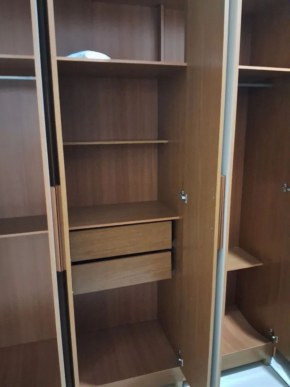 Guarda roupa 6 portas - Foto 2