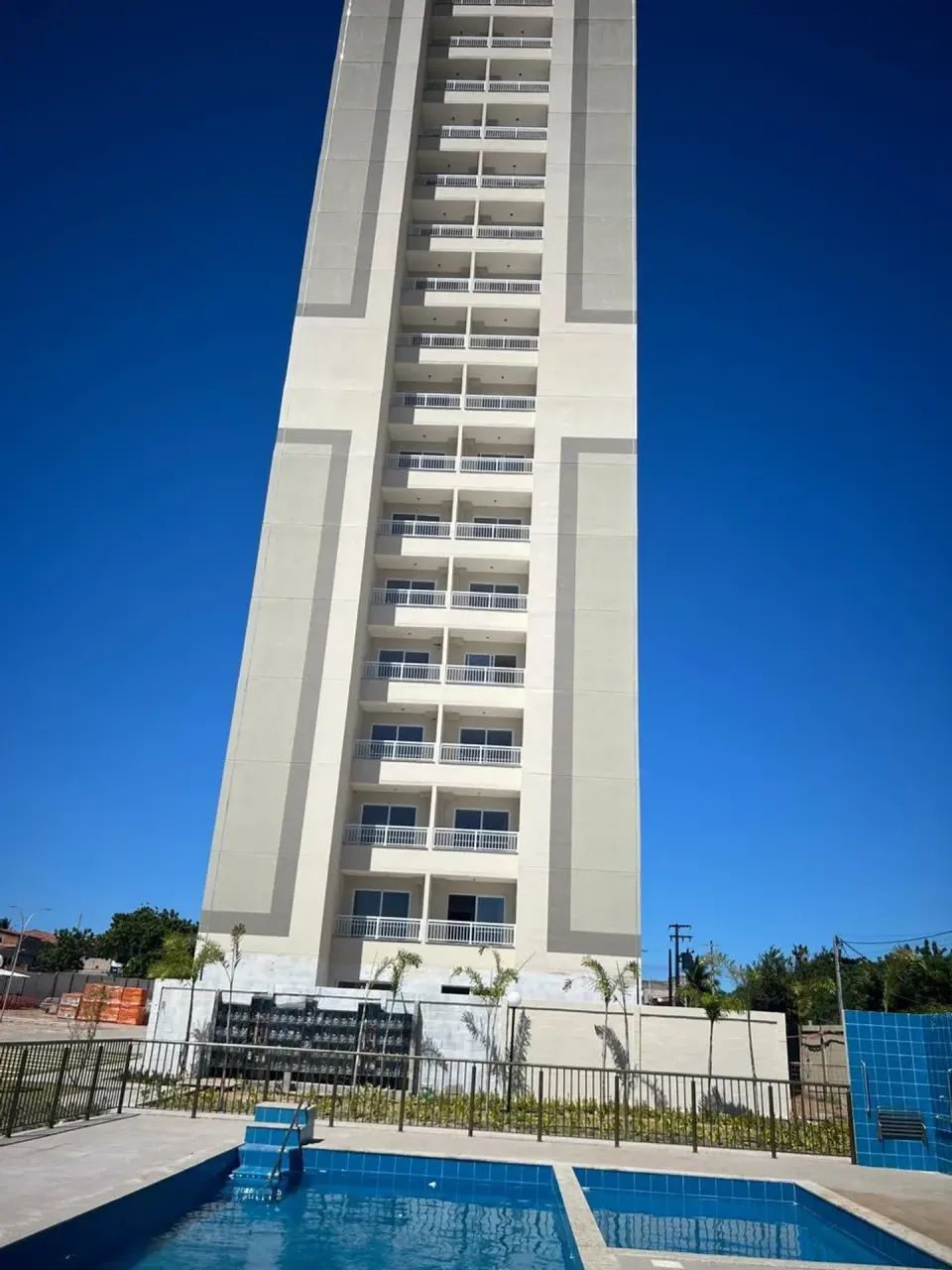 Apartamento de repasse no cond. Brisa do Mar Cocó