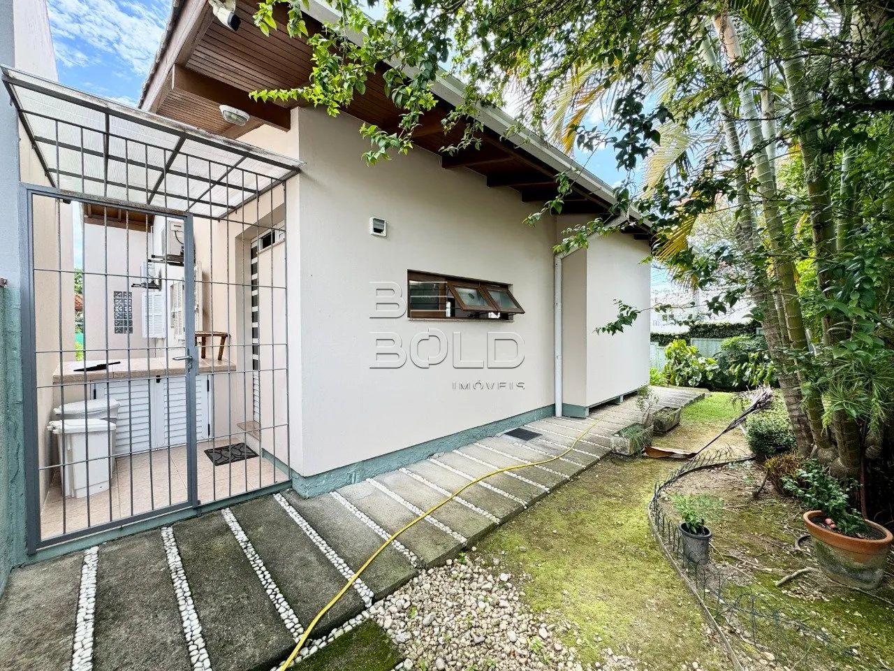 Casa com 5 dormitórios em Bom Abrigo - Foto 2