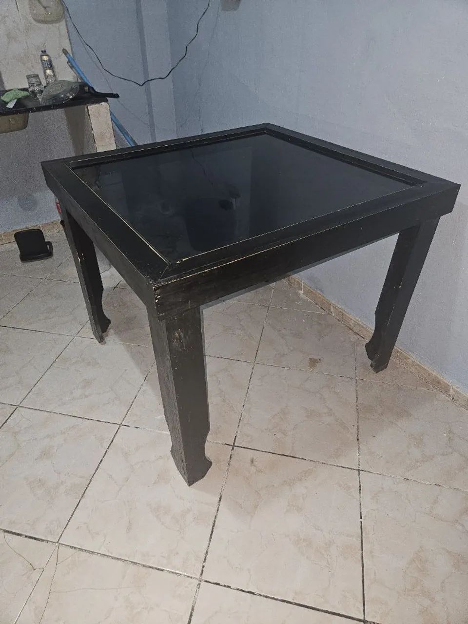 Mesa com 2 cadeiras 