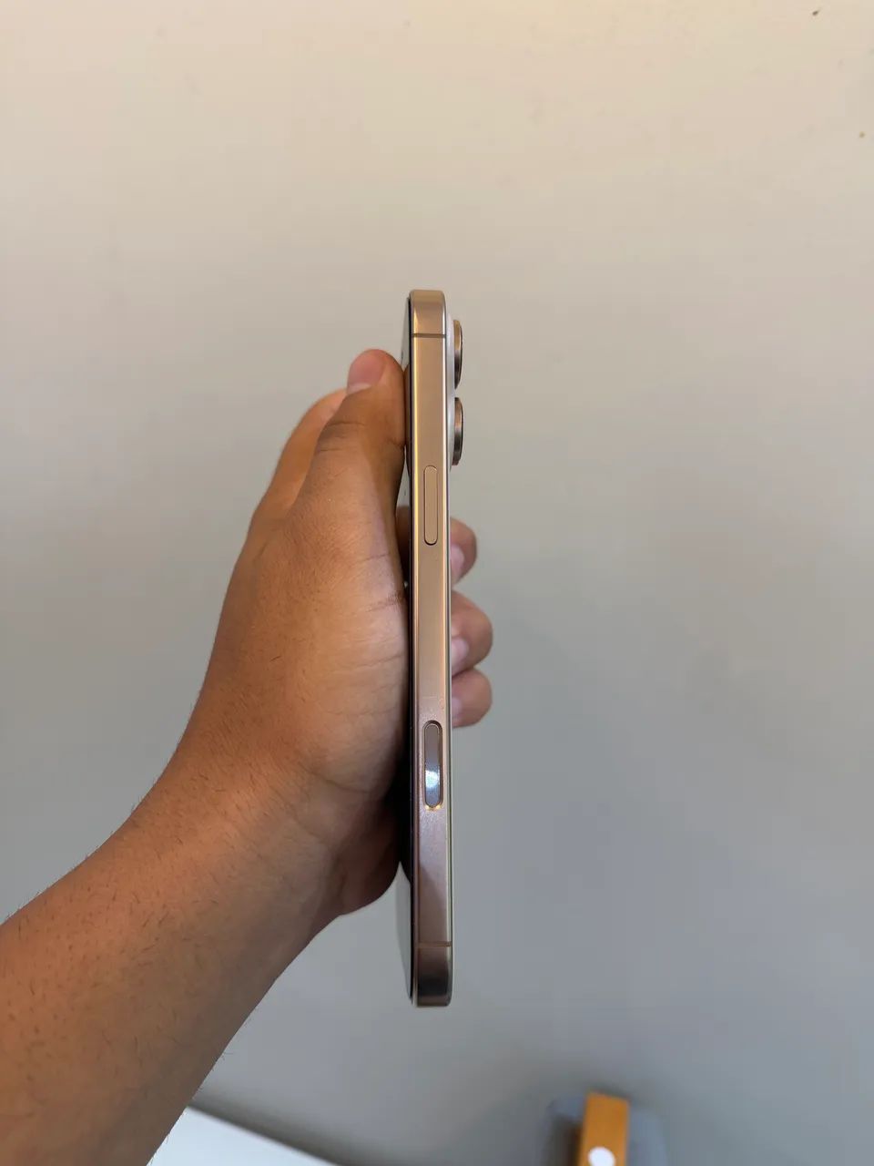 iPhone 16 pro Max dourado  - Foto 5