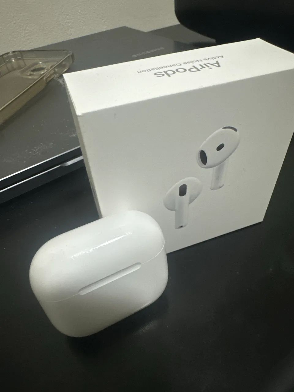 Apple Airpods 4 Com cancelamento de Ruído 