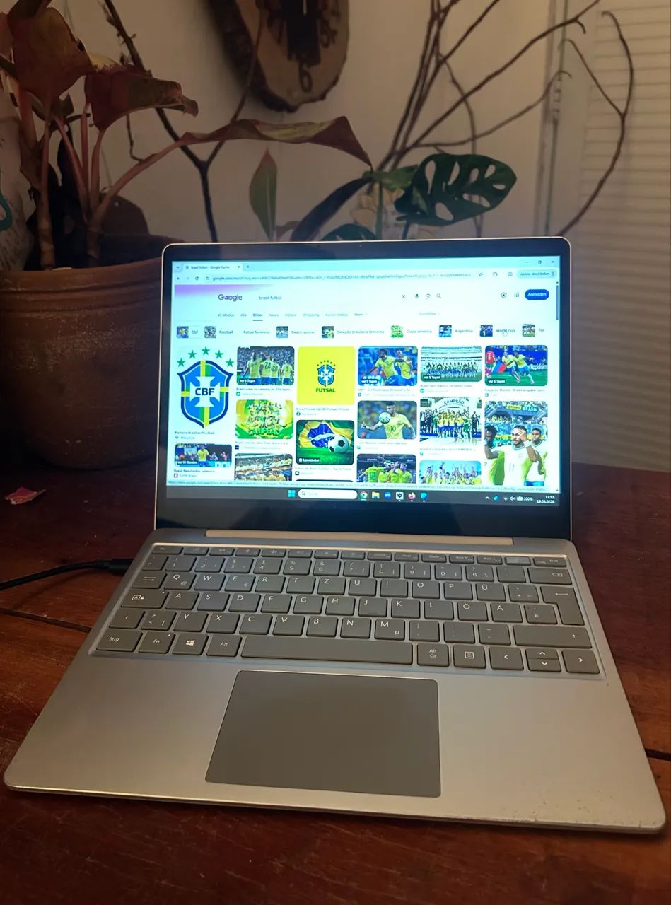 Microsoft Surface Laptop Go com Intel Core i5-1035G1, 8GB RAM, 128GB SSD