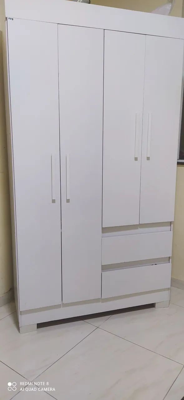 Guarda-roupa 