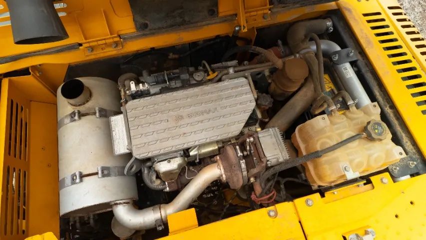 Escavadeira 22 toneladas - JCB JS220 - ANO 2024 IMPECÁVEL - Foto 3