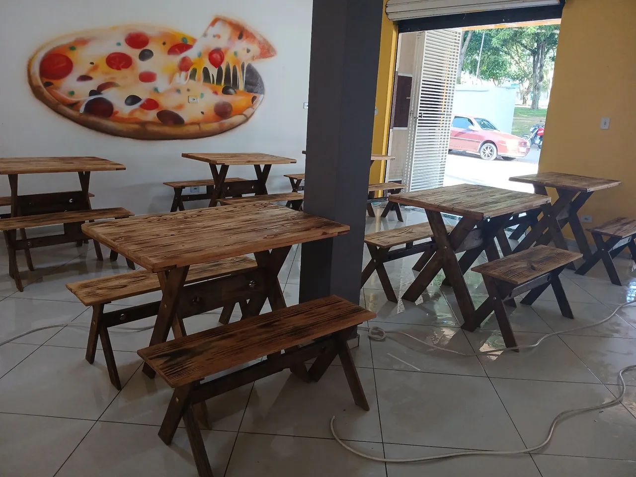 Mesas e bancos rústicos para seu restaurante, lanchonete pizzaria,  comércio em geral 