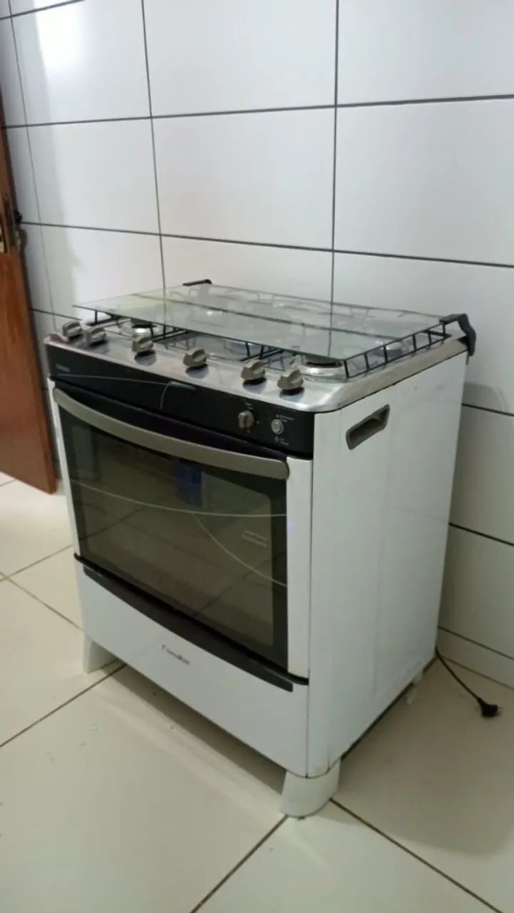 Fogão 5 bocas e micro-ondas 34L