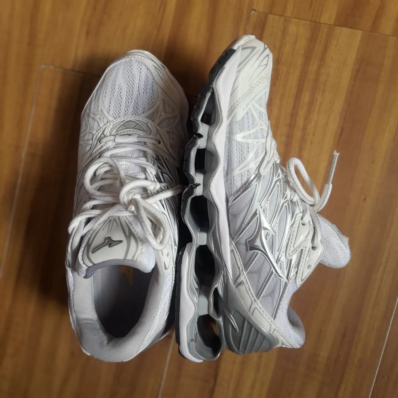 Mizuno Wave Prophecy 7 Branco / Prata - Foto 2