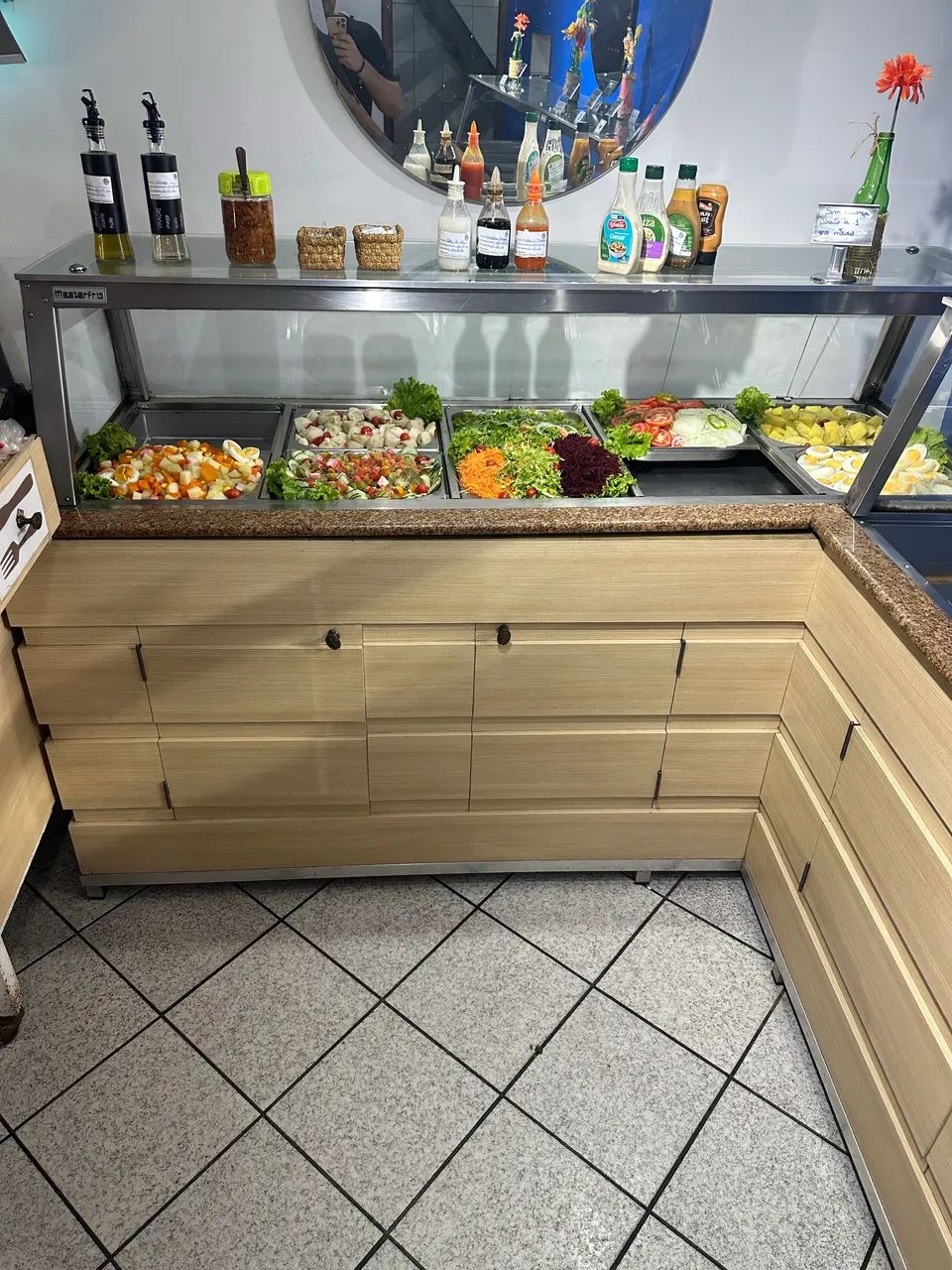 2 buffet. Quente e 1 frio funcionando bem excelente para quem quer começar um - Foto 2
