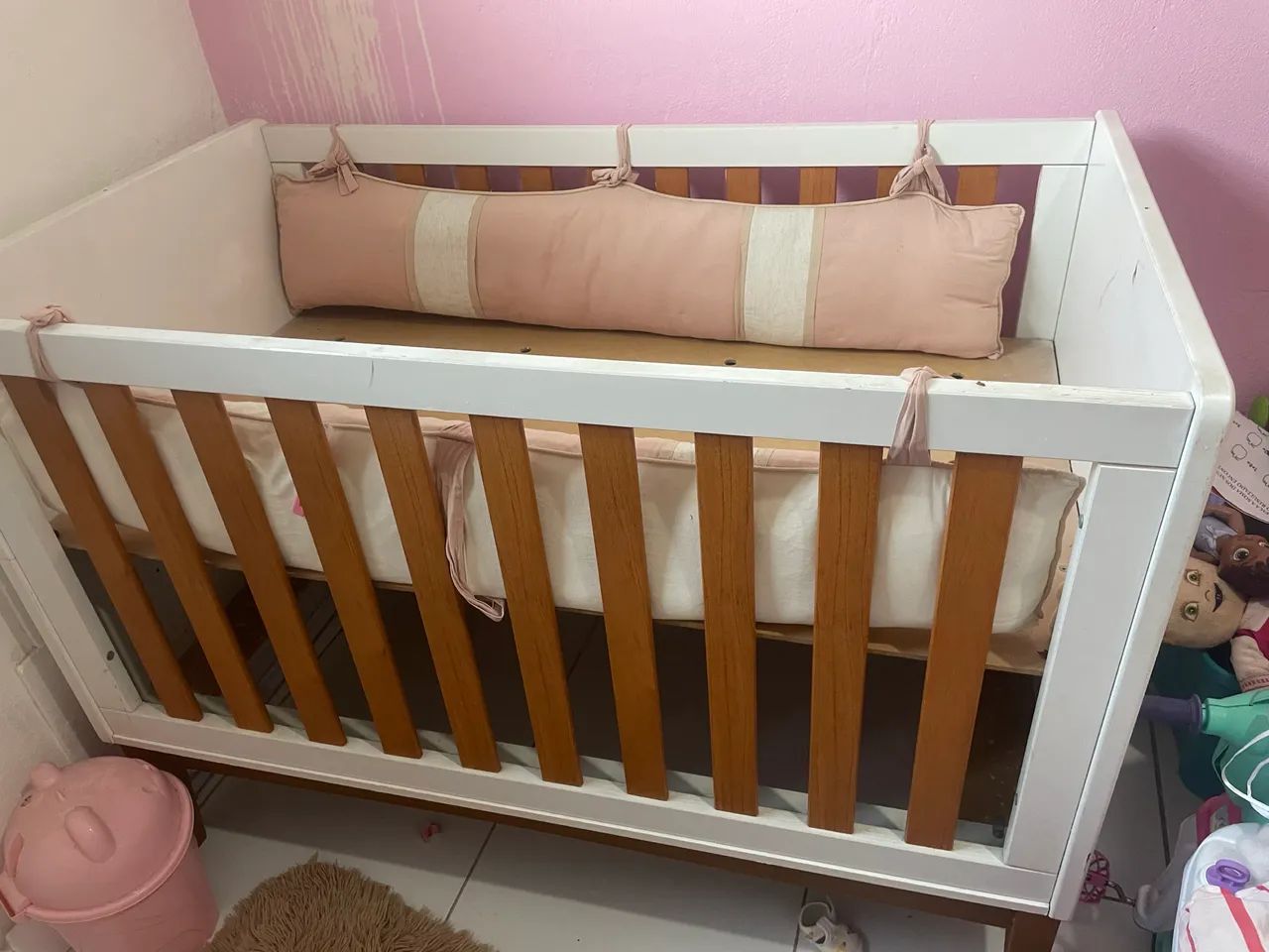 Berço semi-novo+ colchão, ser for menina vai essa proteção lateral  - Foto 5