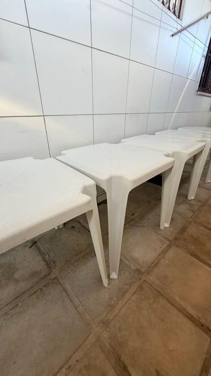 Mesa plástica